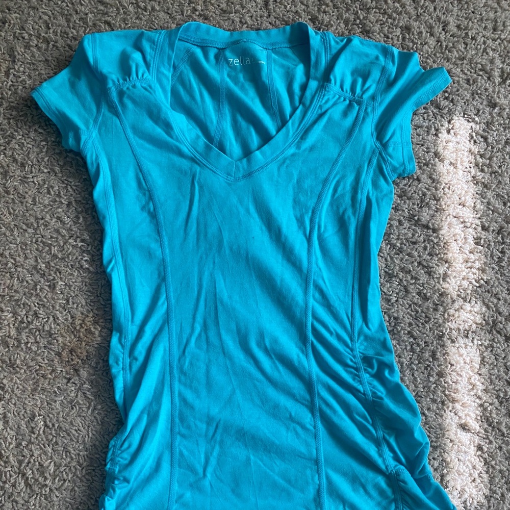 Blue fitted Zella athletic top